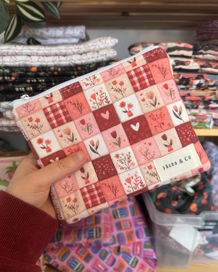 Love Hearts Flat Case Small