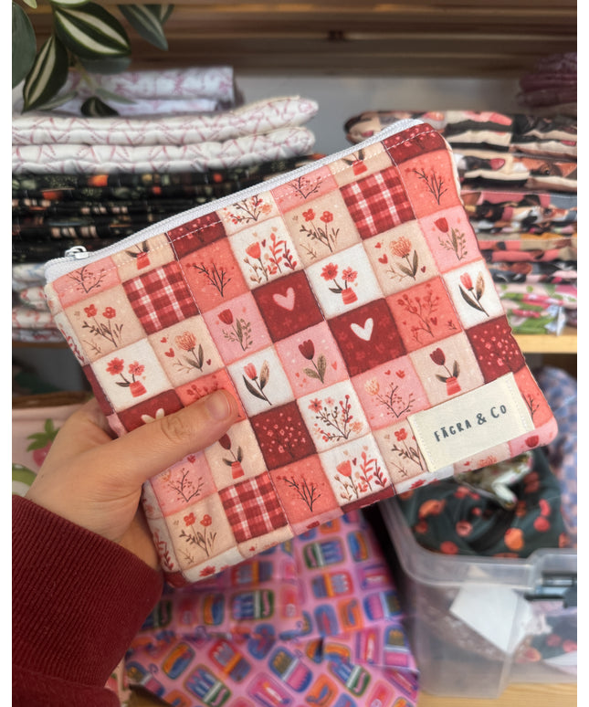Love Hearts Flat Case Small