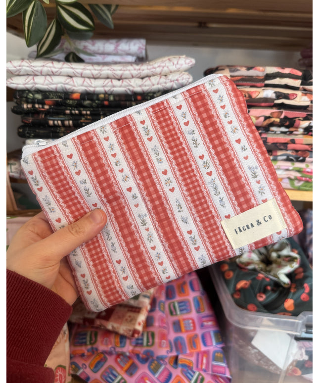 Cozy Hearts Flat Case Small