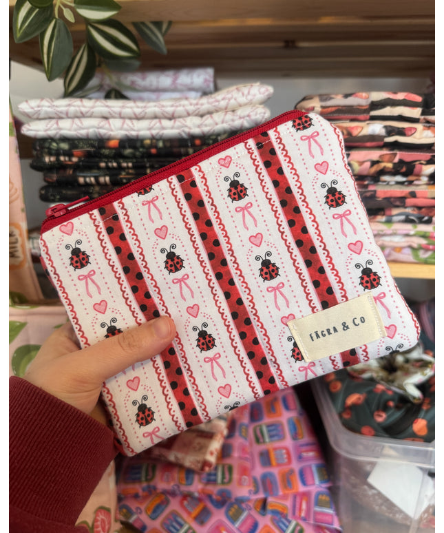 LadyBug Flat Case Small
