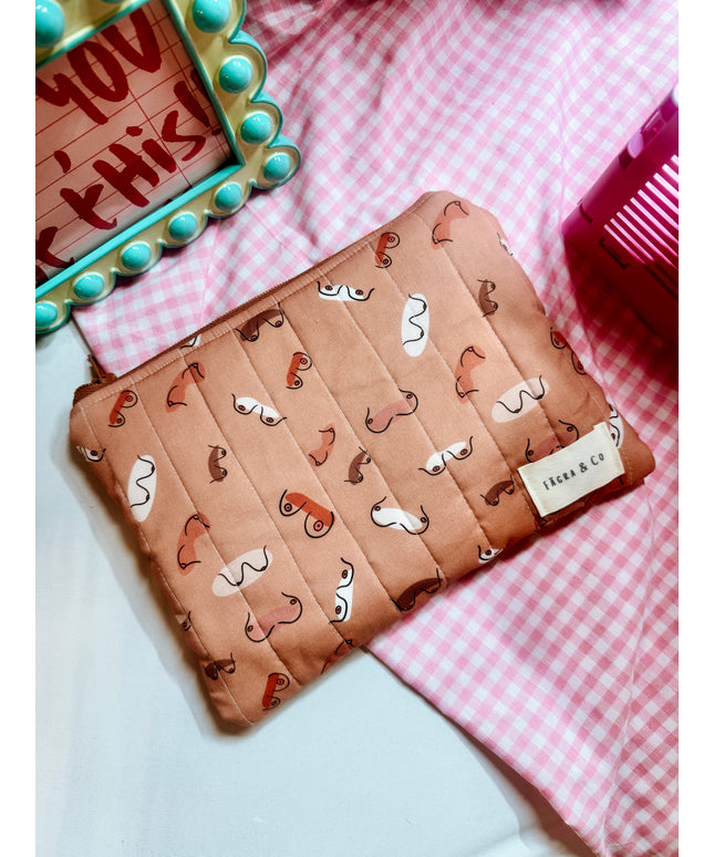 Beige Booby Flat Pouch